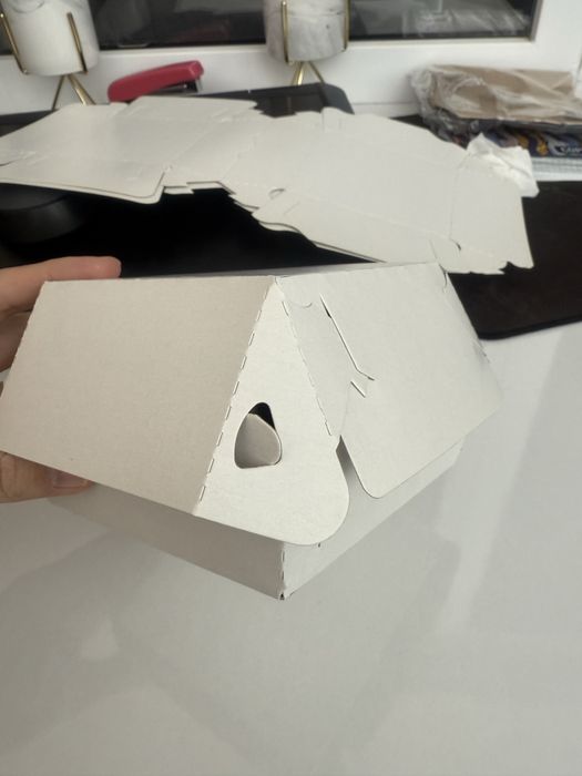 Контейнеры бумажные под бургеры