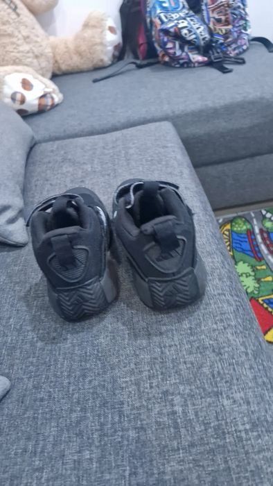 Adidas ghetuța mărimea 32