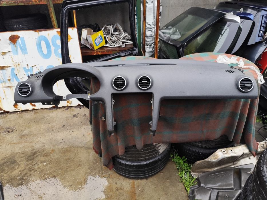 Арматурно табло за Audi A3 2004 г с пасажери Аербег и въздуховоди