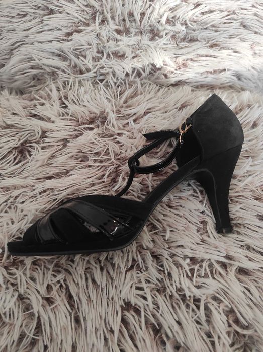 Елегантни Дамски ОБУВКИ