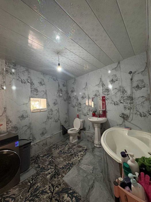 4.8 sotixli hovli sotiladi.