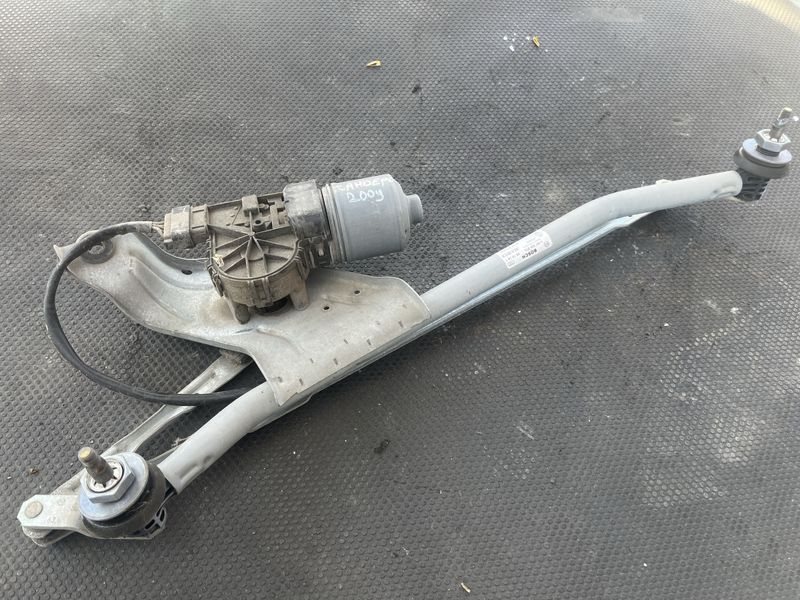 Механизъм чистачки Dacia Sandero