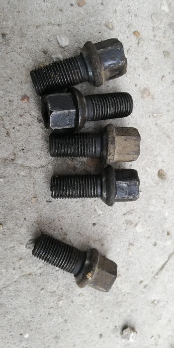 Болтове за джанти