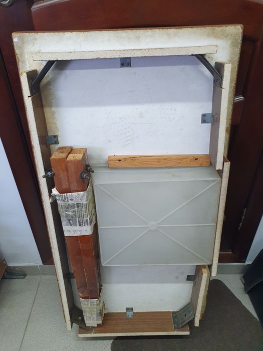 Продам Стол кухонный