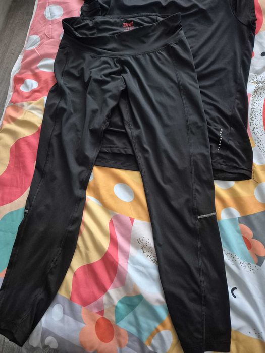 Спортен сет клин и блуза