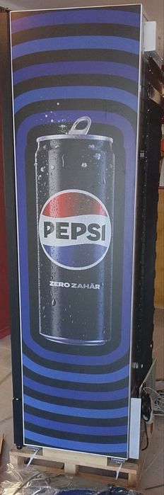 Vitrina frigirifica aproape noua ,3 luni de folosire