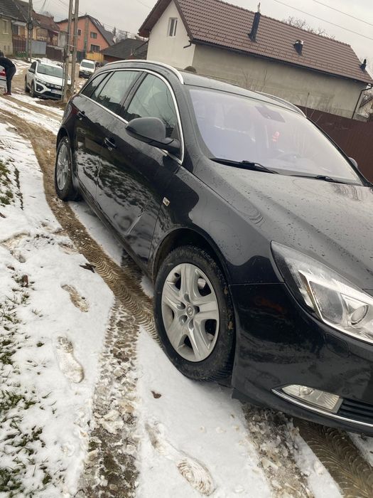 Opel insignia 2010.Pret avantajos,ideal pentru familie