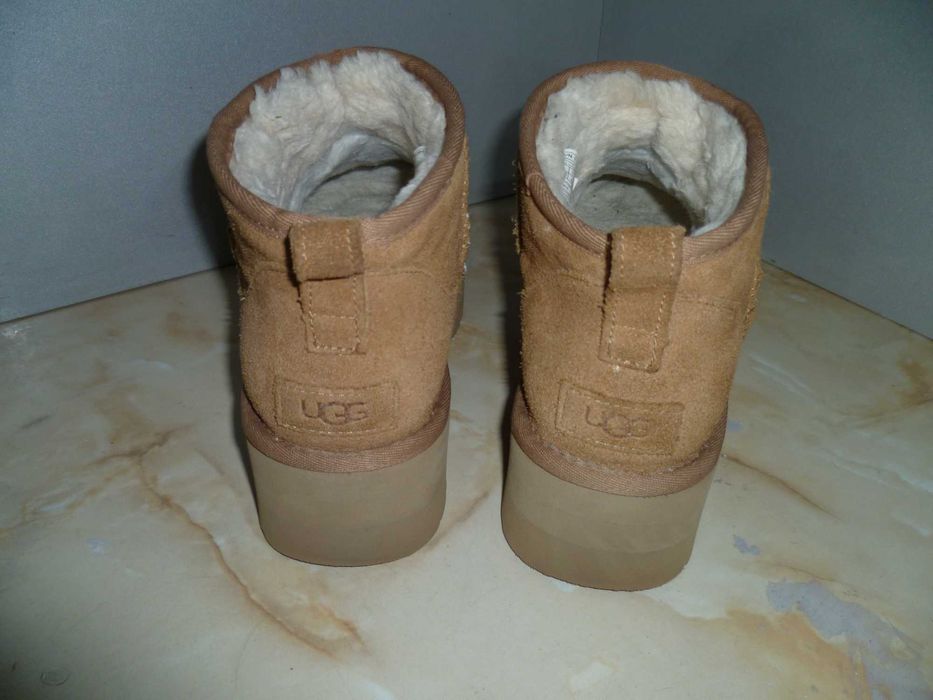 UGG оригинални ботуши №42