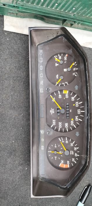 Запчасти на мерседес 124-190