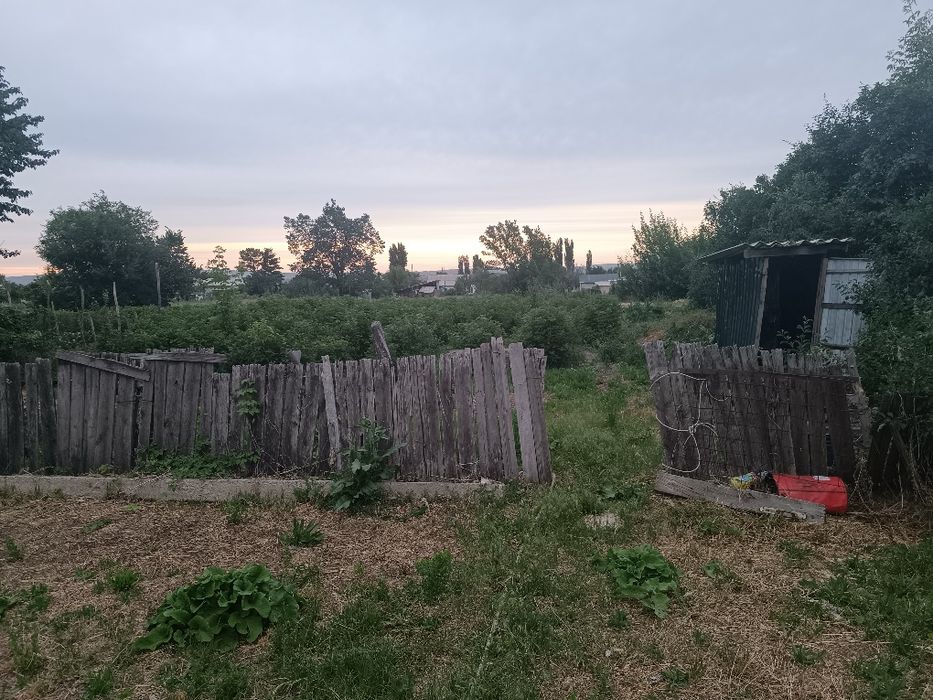 уй сатылады малиновый сад бар