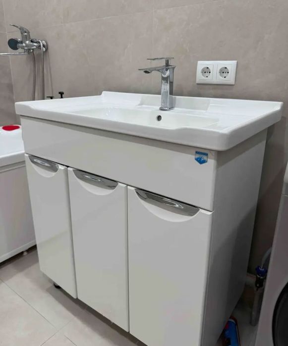 Продам тумбу под раковину