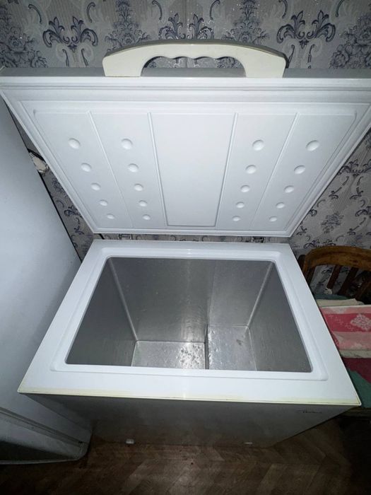 Продам морозильную камеру