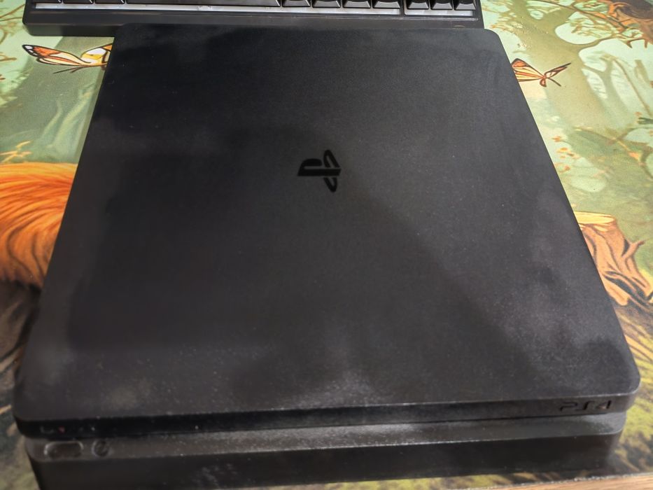 PlayStation 4 slim