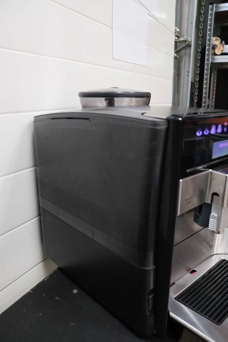 SIEMENS EQ.6 s700 Напълно автоматична кафемашина, 1.7L 2чаши, 1500 W