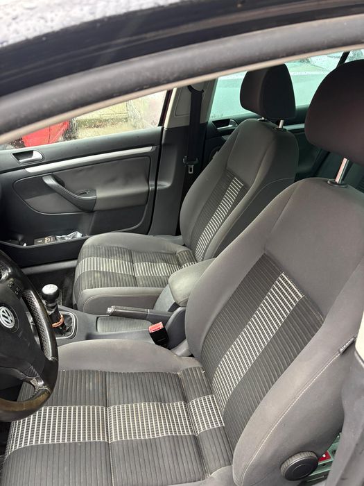 Vand Glof 5 - 1.9 TDI din 2008 - 2199 euro