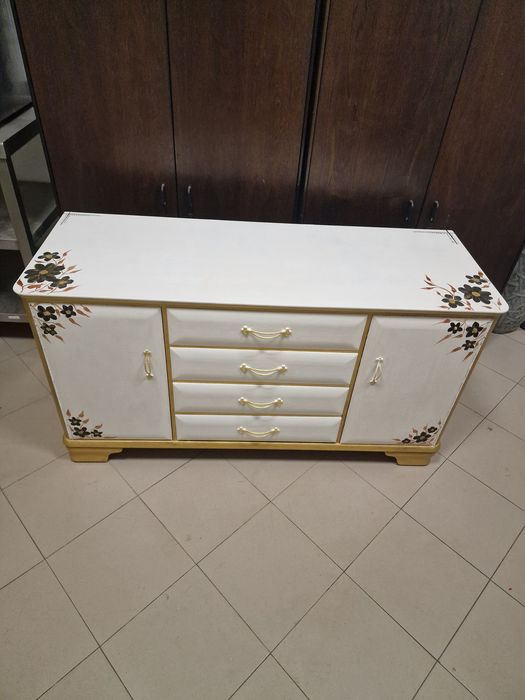 Vând comodă reconditionata pictată manual