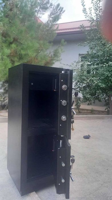 Сейф огневзломостойкий, двухярусный с электронно кодовым замком