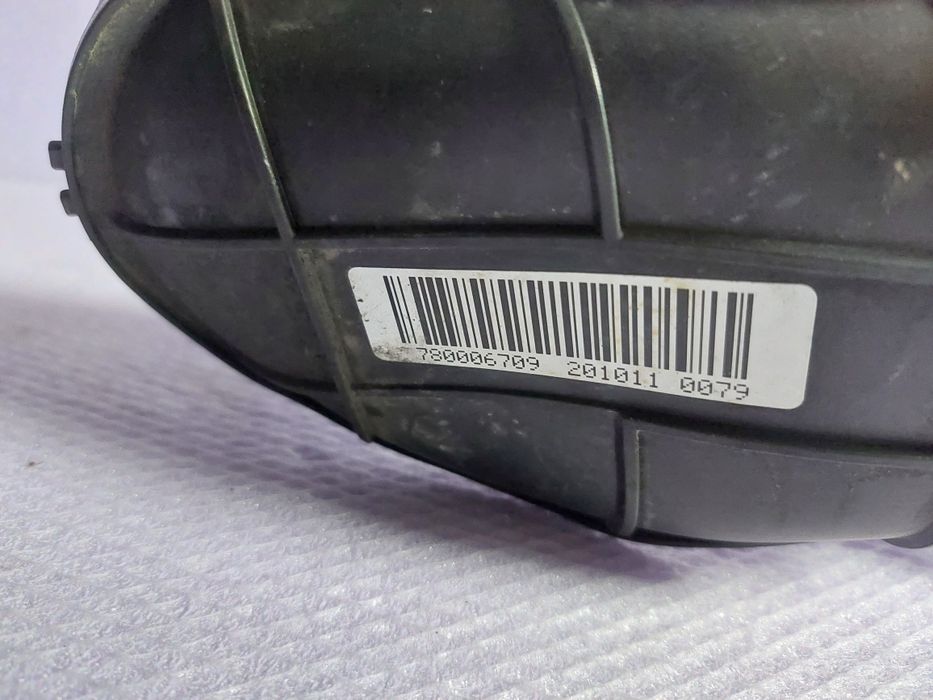 Tub aspirare aer motor N57 3.0 BMW E90 E91 E92 E93 Cod 7800067