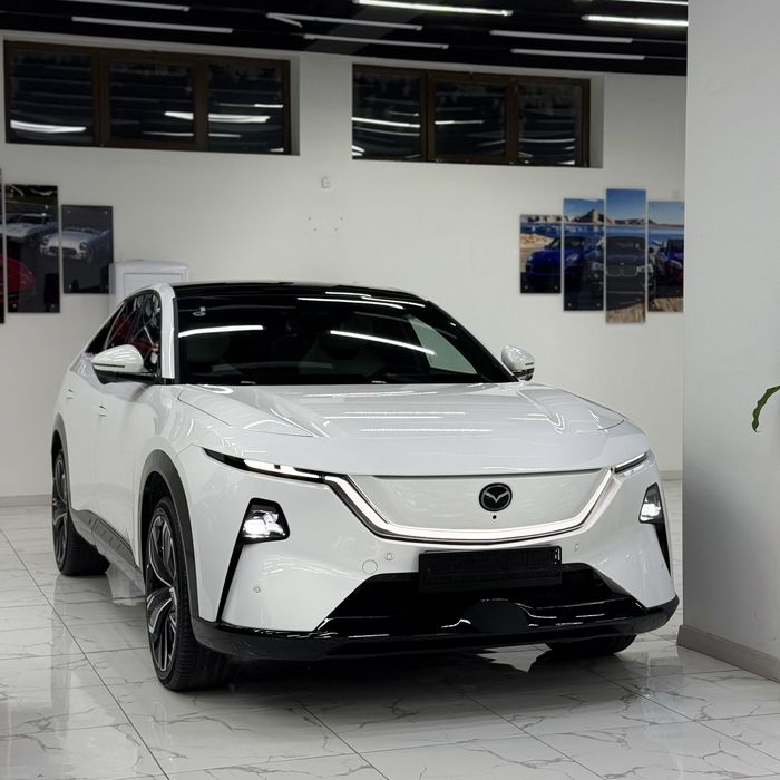 Mazda EZ-60 Hybrid Max