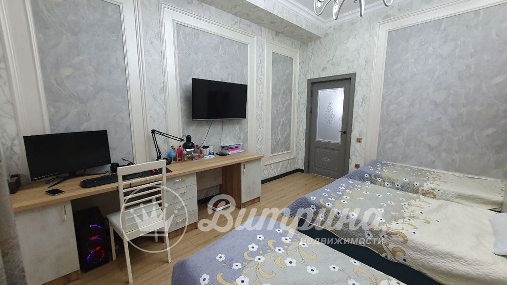 Срочно продается 3 х комнатная шикарная новостройка в Яшнабадском райо