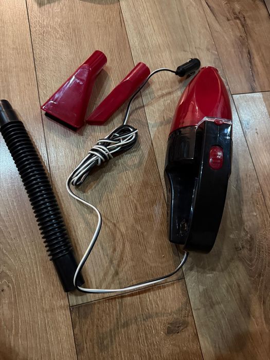 Aspirator auto + 4 accesori