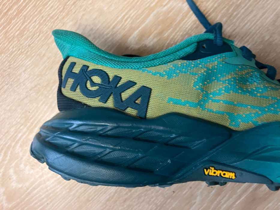 Hoka speedgoat5  37 и 1/2 с vibrant