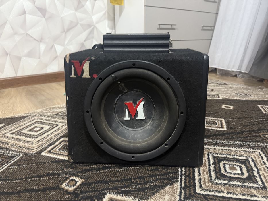 Сабуфер с усилком колонки