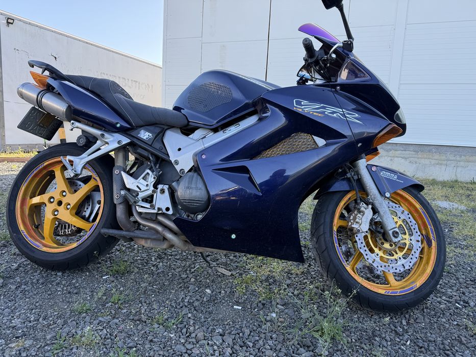 Honda VFR 800 VTEC