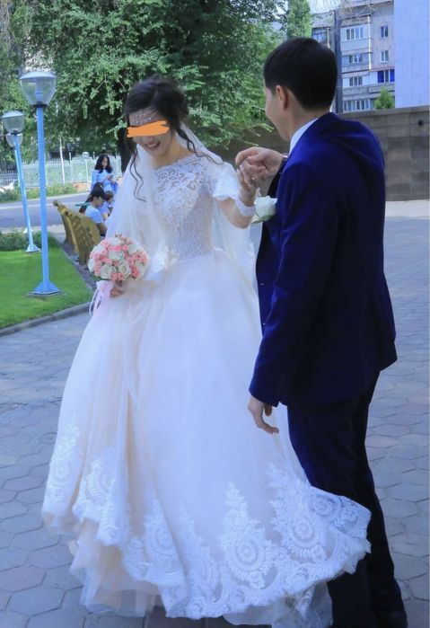 Свадебное платье