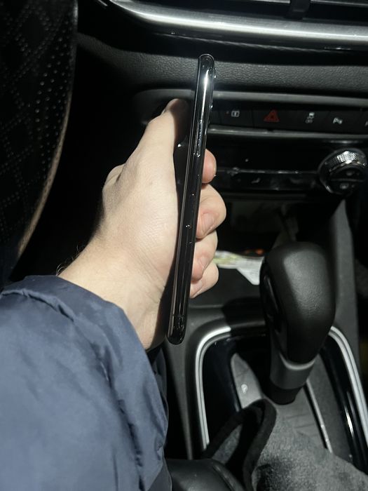 Iphone 11 pro 64gb sotiladi