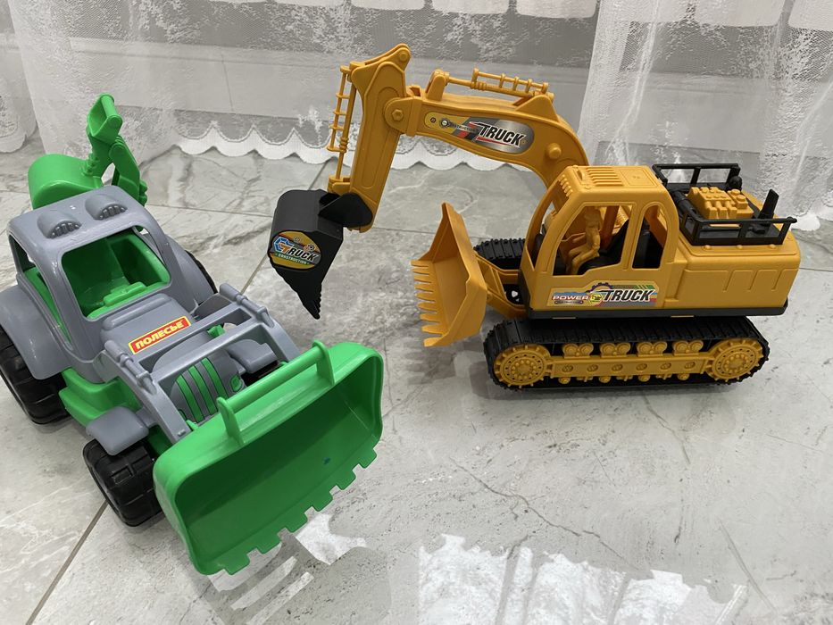 Продам машинки кран