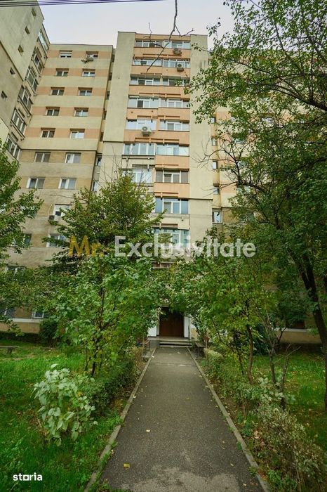 Apartament cu 3 camere decomandat etaj intermediar
