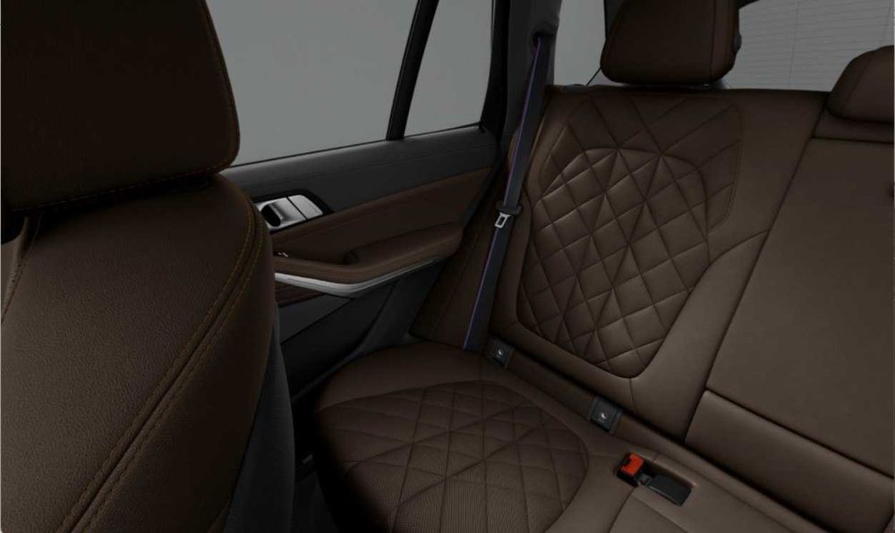 BMW X5 xDrive50e Гибрид в средней комплектации