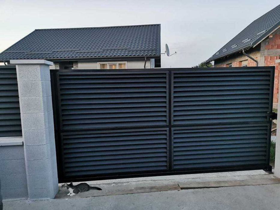 Garduri si porti din panouri stil jaluzele si alte modele disponibile