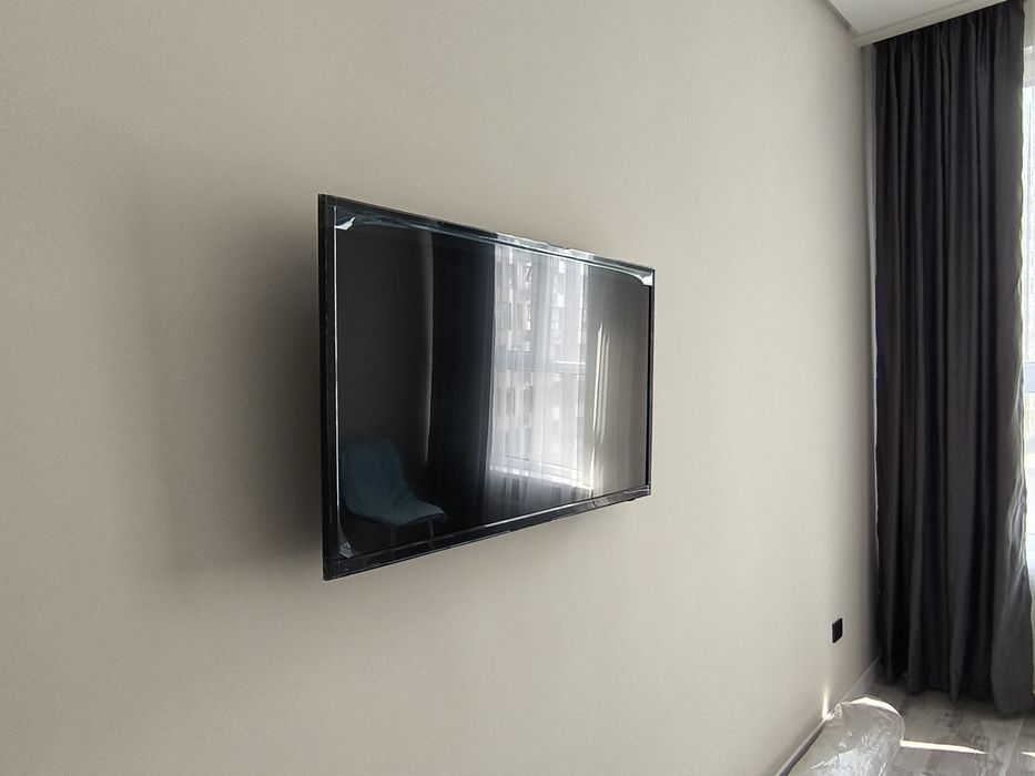 Продаю телевизор Smart TV 40 дюймов (Android 14)