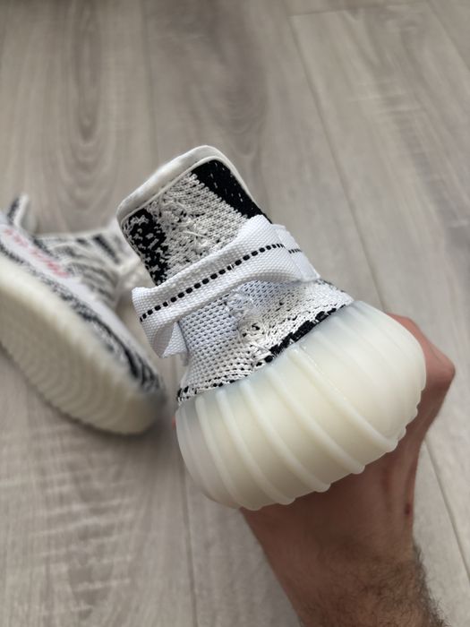 Yeezy Boost 350 V2 Zebra