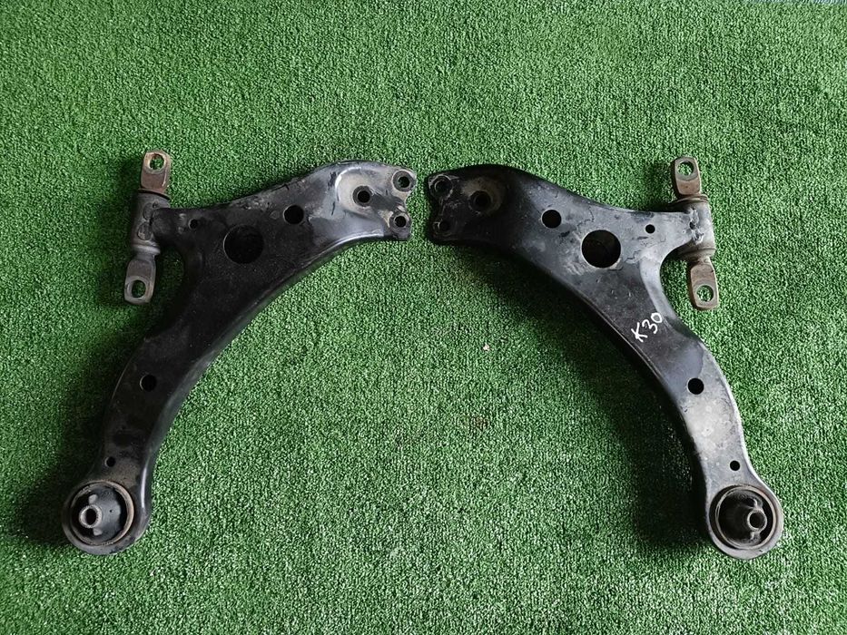 Продам передний рычаг от Toyota Camry 30, 35, 40, 45, 50, 55