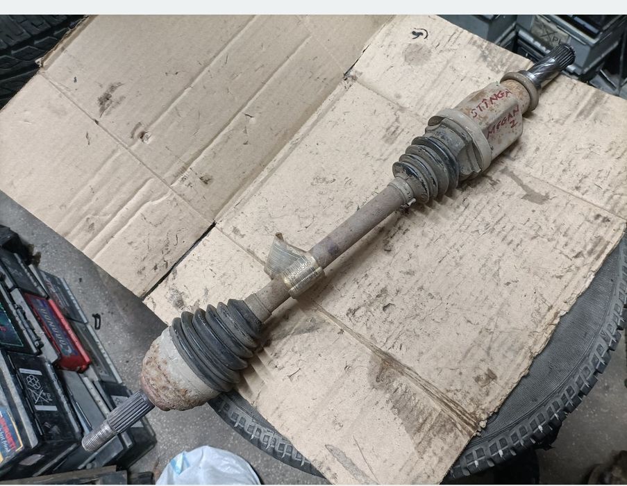 Planetară scurtă stânga : Renault Dacia