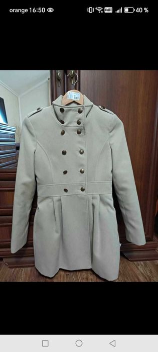 Palton marca Guray