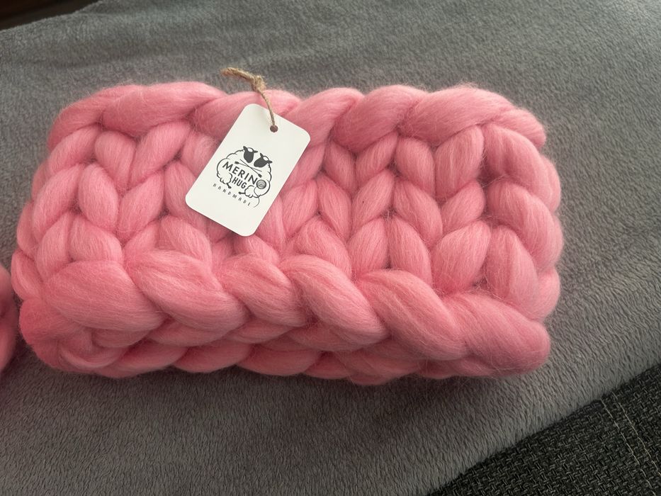 Шапка и шал , нови от мерино вълна