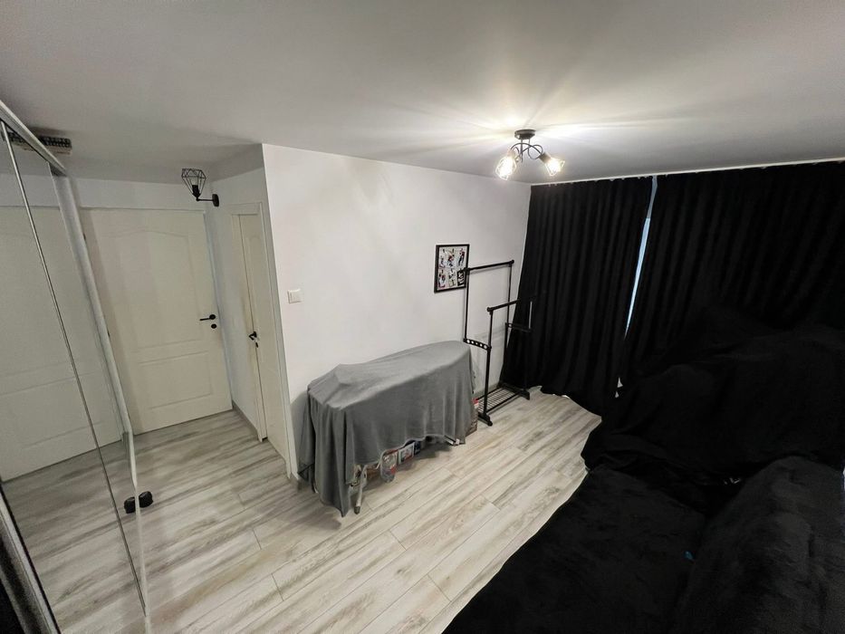 Vand apart 3 camere  in Dr.Tr.Sev.
