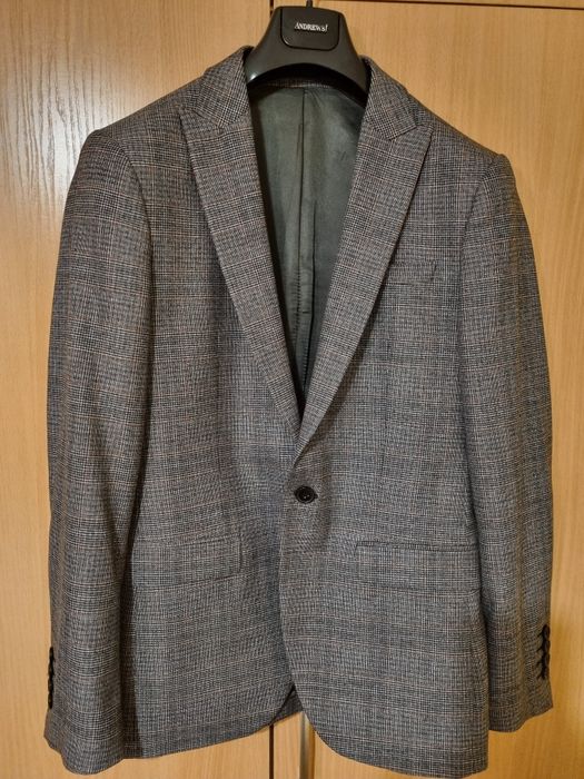 Продавам ново мъжко сако