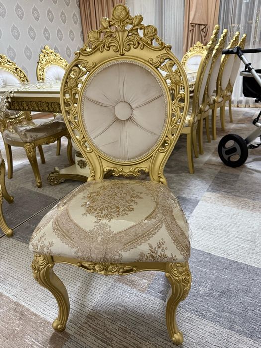 Королевский Стол для большой  семьи