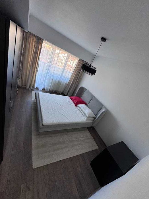 Proprietar, inchiriez Apartament 60mp cu Terasa 27mp + Garaj subteran