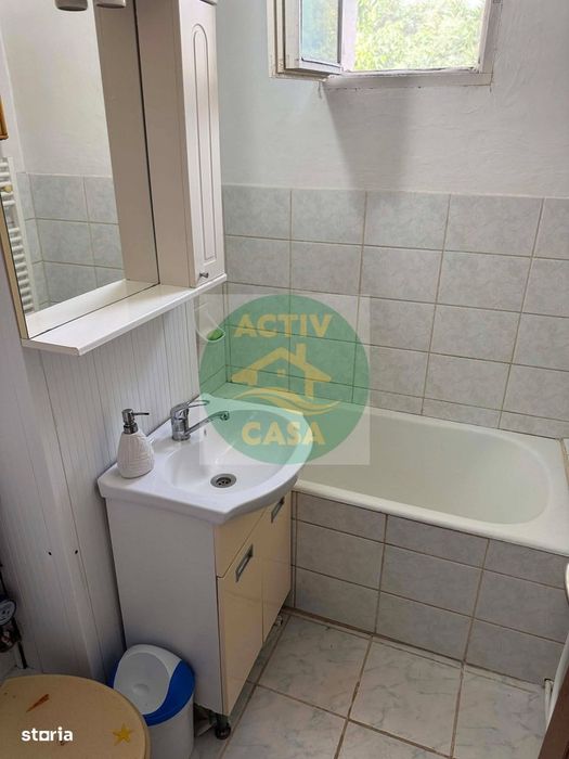 Apartament 2 camere, etaj intermediar,decomandat