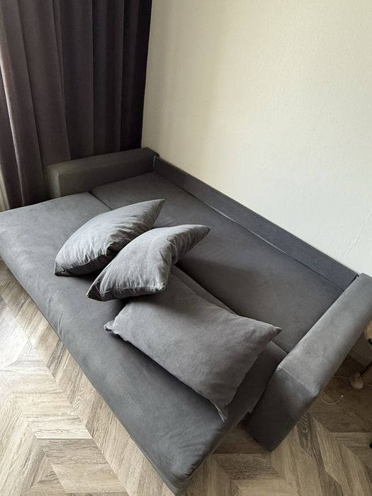 Диван раскалдной, отличное состояние