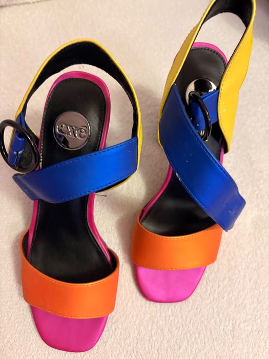 Сандали с ток Exe