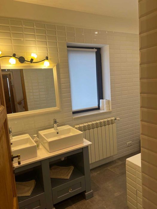 Vila de închiriat – relaxare aproape de Bran