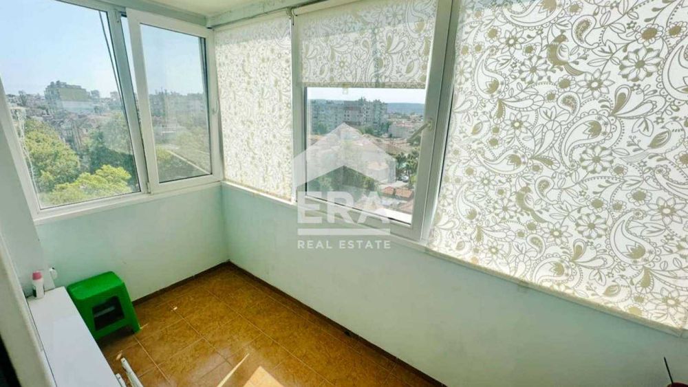 Продава се Четиристаен апартамент в Варна, Център - 102 кв.м за 1960 €/кв.м - Снимка #1