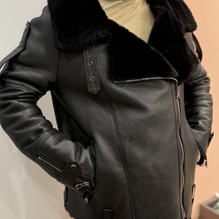 Женская дубленка